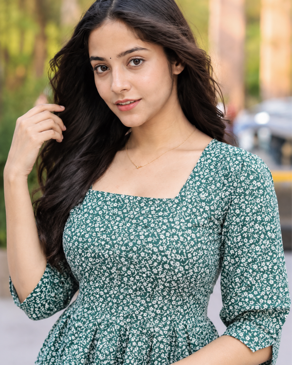 Noire Ditsy Peplum Top